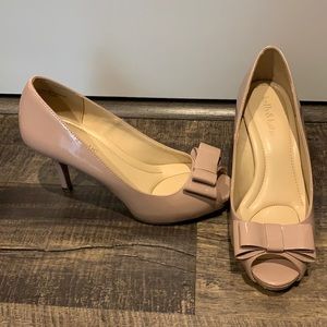 Nude Bow tie Peeptoe Pumps
